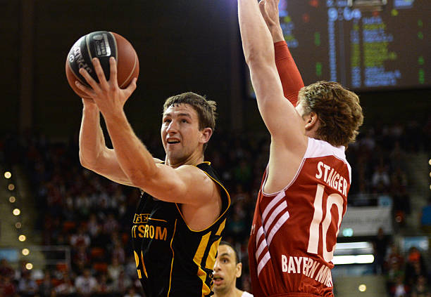 方面仅有约 方面仅有约