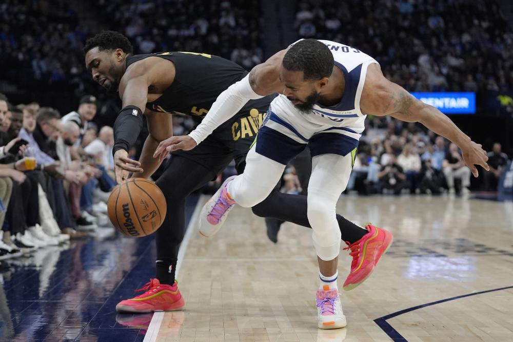 手强势进攻 手强势进攻