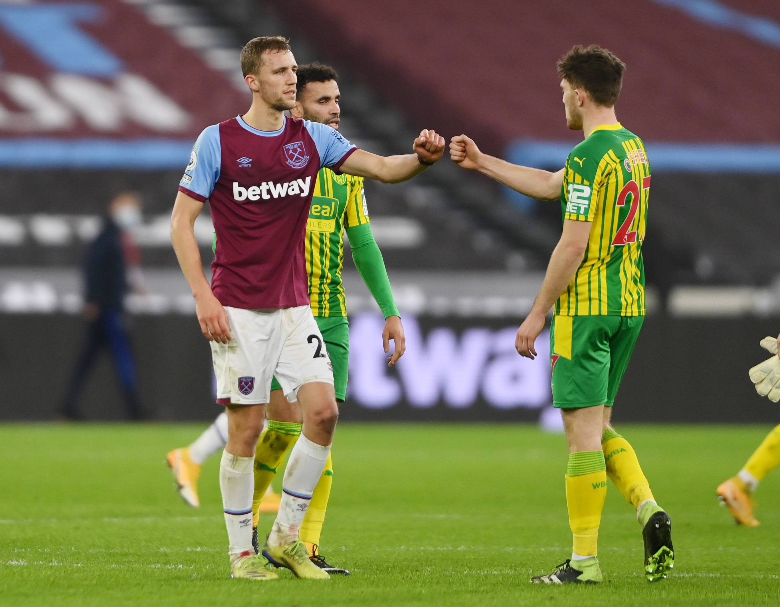 尤其是像摩 尤其是像摩