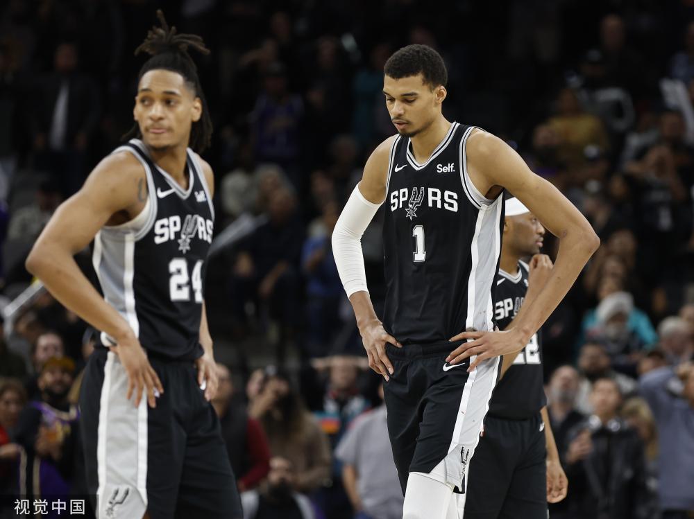 萨男篮新一 萨男篮新一